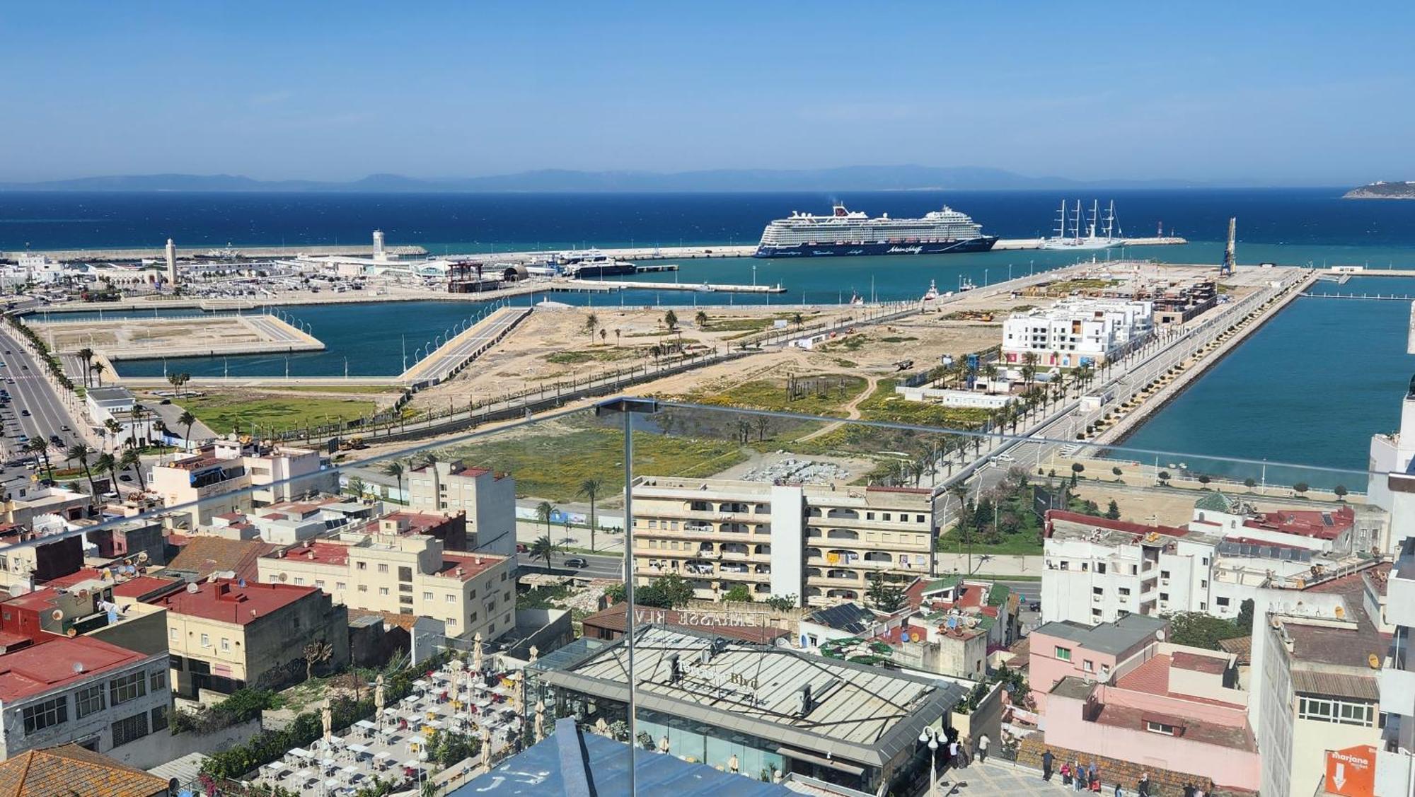 Magnifique Penthouse 160M2 Terrasse 90M2 Vue Mer Tangier Exterior photo