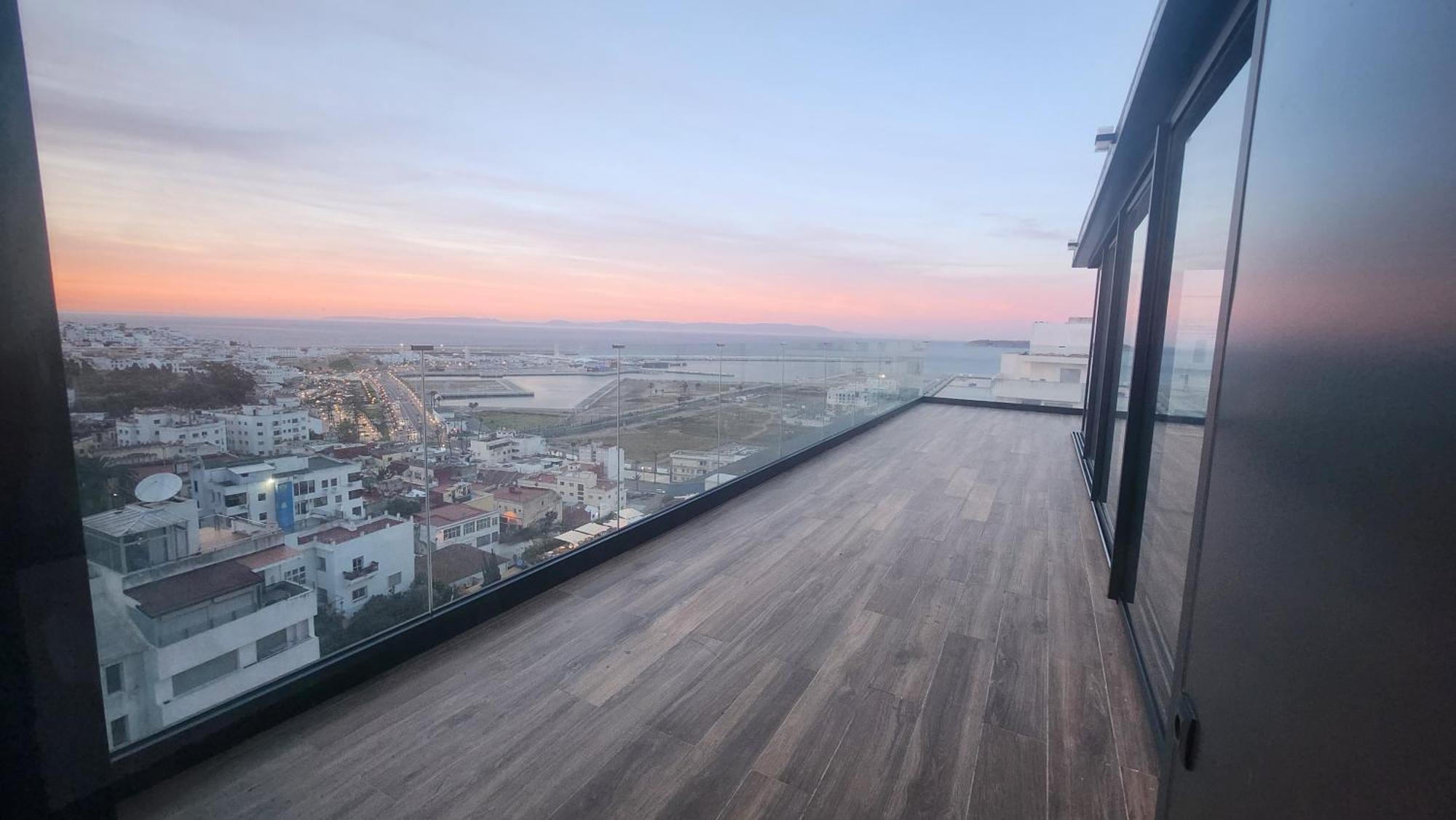 Magnifique Penthouse 160M2 Terrasse 90M2 Vue Mer Tangier Exterior photo