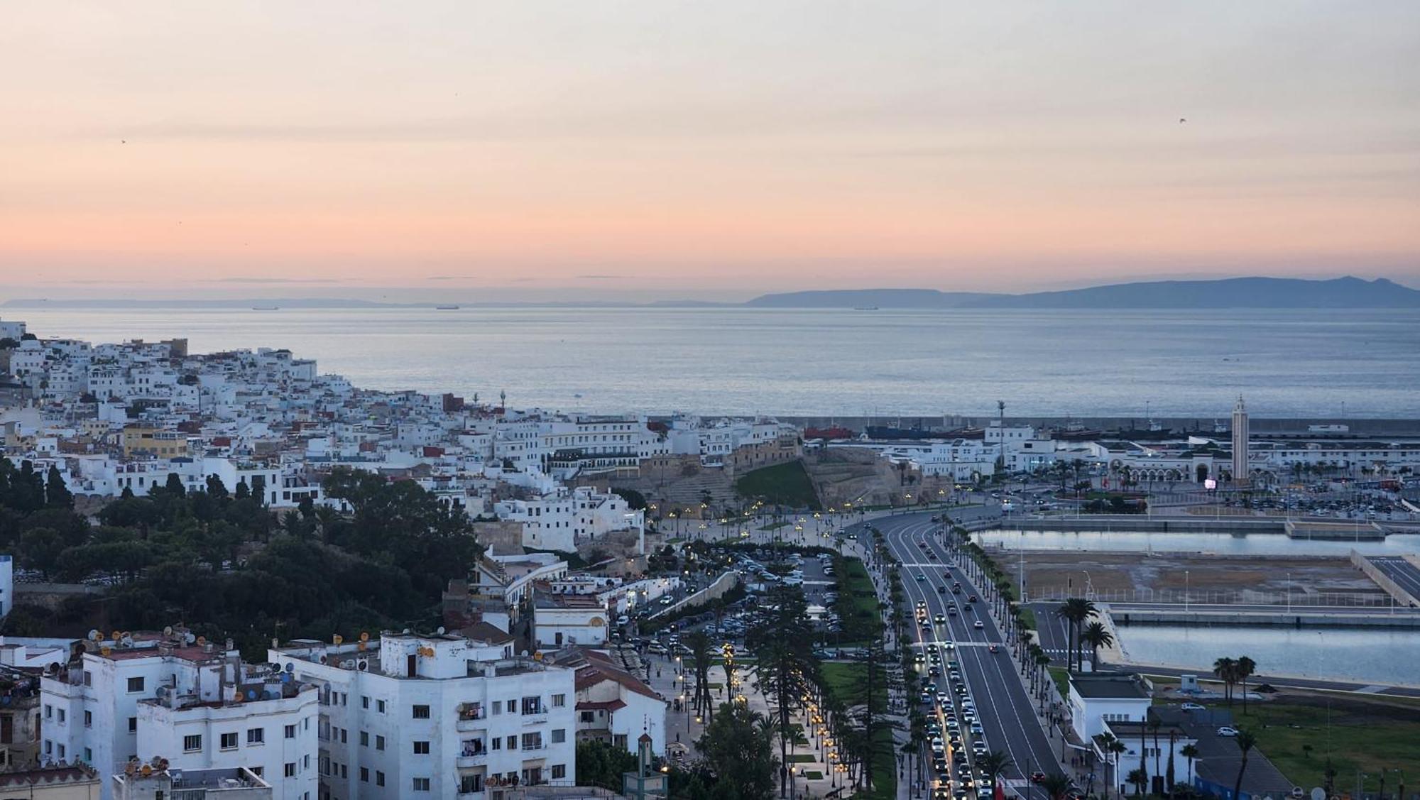 Magnifique Penthouse 160M2 Terrasse 90M2 Vue Mer Tangier Exterior photo
