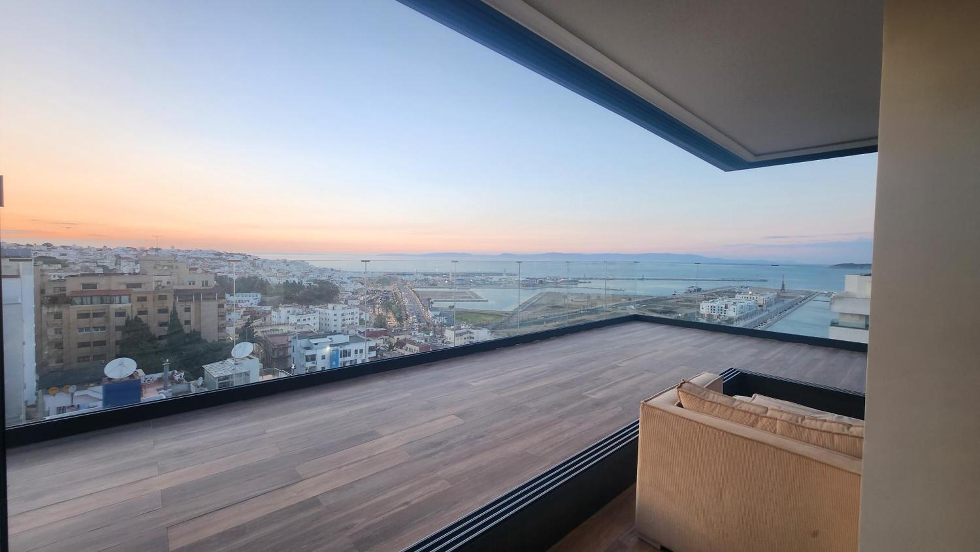 Magnifique Penthouse 160M2 Terrasse 90M2 Vue Mer Tangier Exterior photo