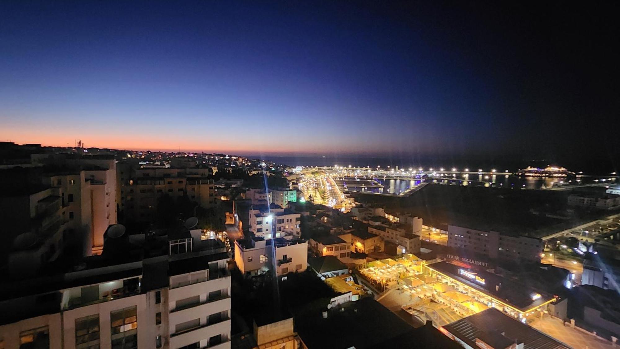 Magnifique Penthouse 160M2 Terrasse 90M2 Vue Mer Tangier Exterior photo